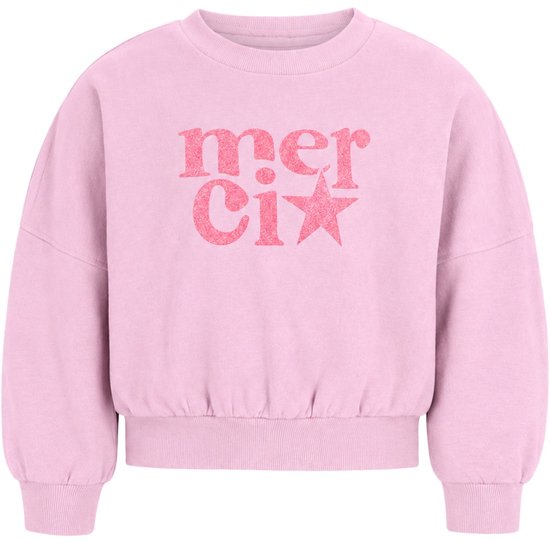 Lichtroze trui met ronde hals, verlaagde schouders en 'merci' print met ster in glitters op de borst.