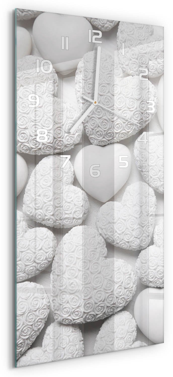 Tulup Wandklok - Witte achtergrond met hartjes Wandklok Glas Met Motief - 30x60 cm - Wit Decoratieve Glazen Klok - Witte handen - Rechthoekige Klok - Gekleurde Glazen Klok - Glazen Klok Met Print