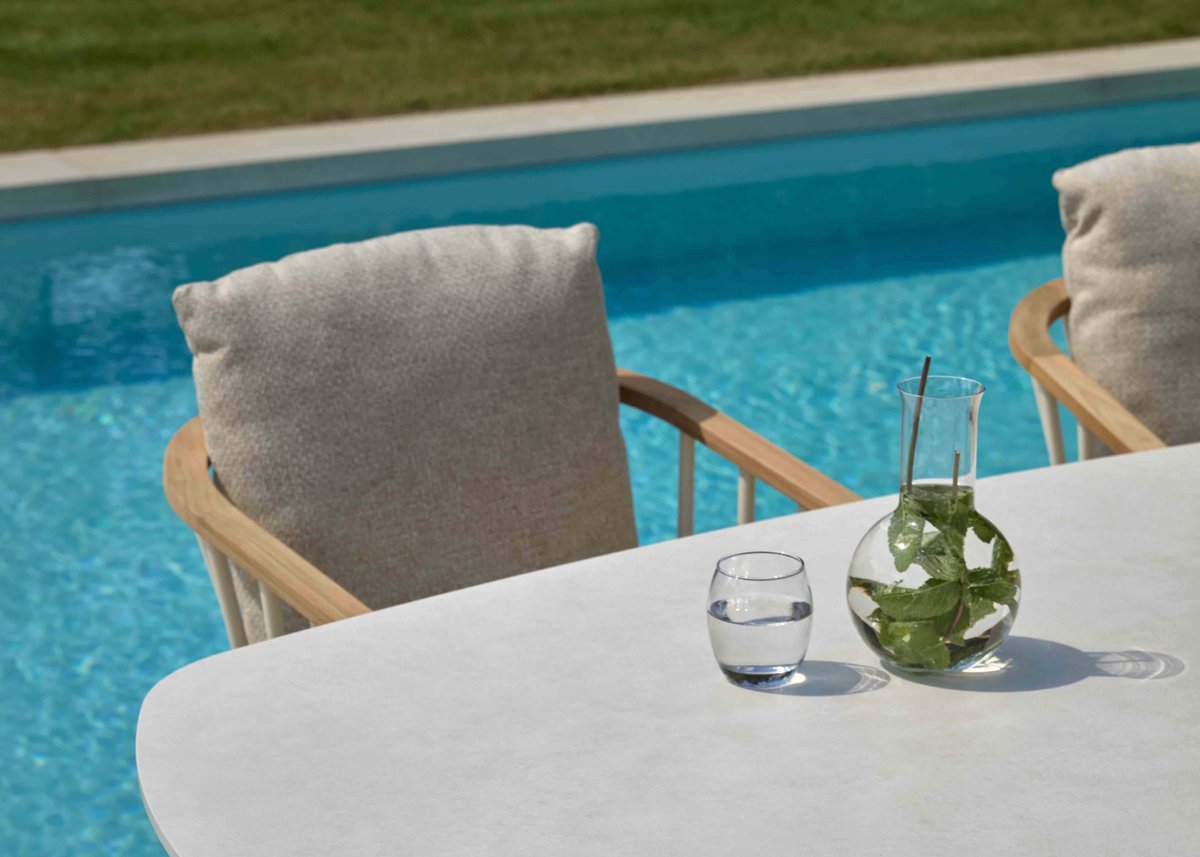 Apple Bee Melville Tuintafel Oyster - 280x110 cm - Ovale Voet