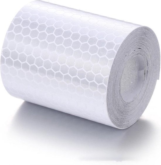 Zilverkleurige reflecterende tape met honingraatpatroon.