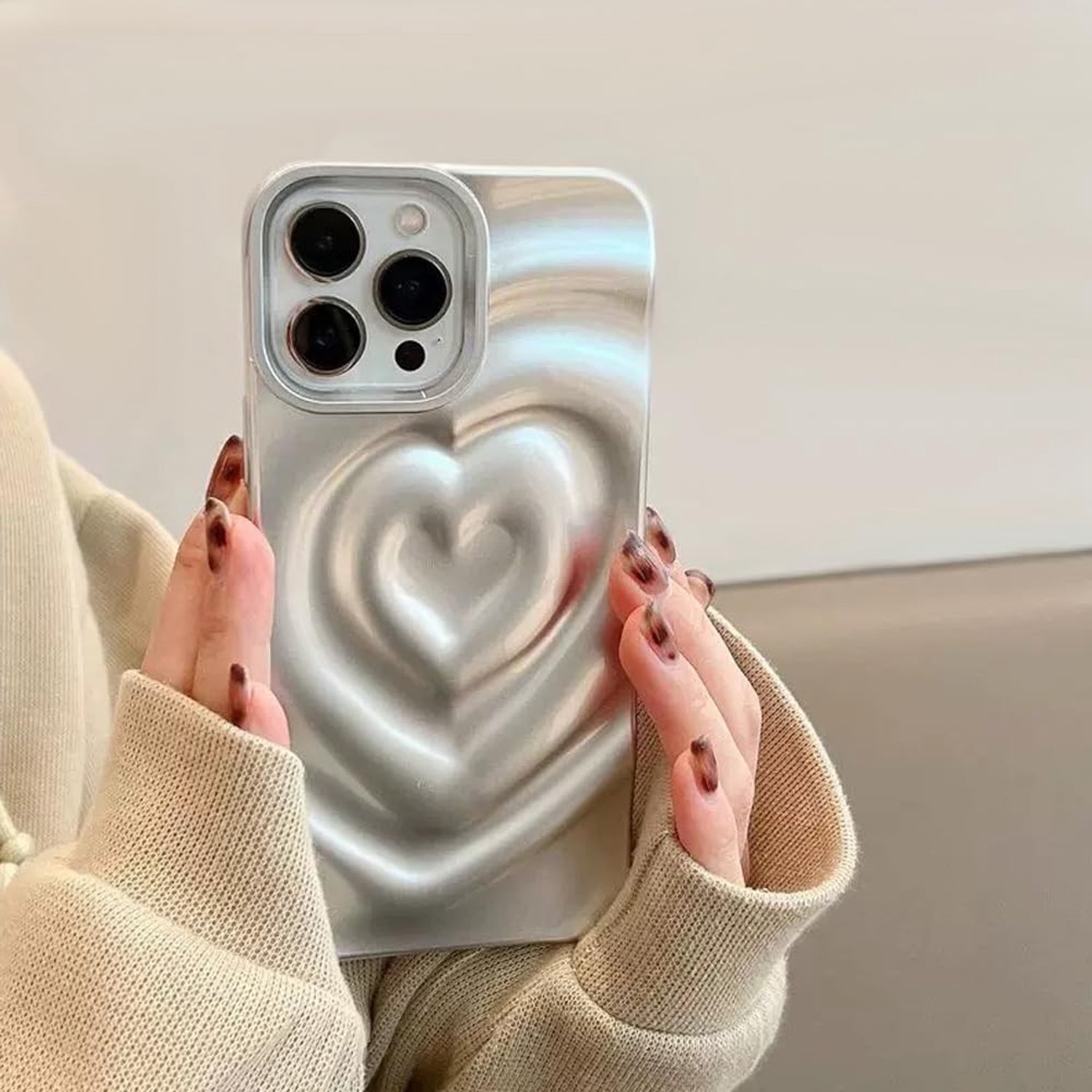 Hoesje iPhone 16 - Gelaagde 3D-harten - Schokbestendig TPU - Matte Afwerking - Antivingerafdruk - Esthetisch Design - Telefoonhoes
