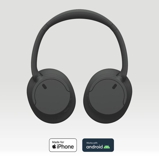 Zwarte Sony WH-CH720N koptelefoon met labels voor iPhone en Android compatibiliteit.