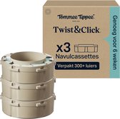 Drie beige navulcassettes voor Tommee Tippee Twist & Click luieremmer naast de kartonnen verpakking.