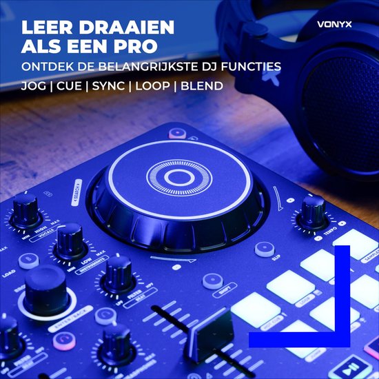 Close-up van de zwarte Vonyx Spin200 DJ-controller met focus op de jogwheel en bedieningsknoppen.