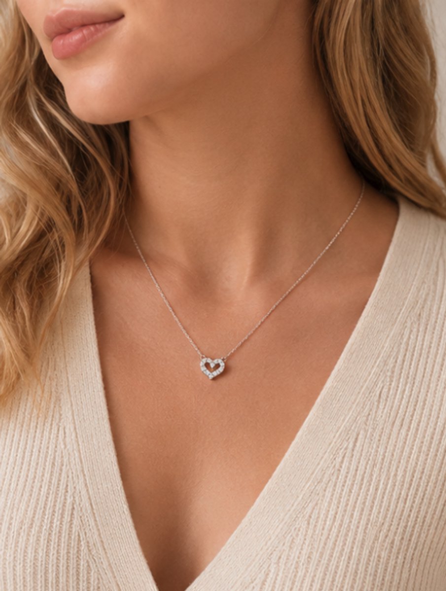 ketting met hartje - verguld - Stijlvolle ketting - zilverkleurig - Roestvrijstalen -Cadeau Voor Vrouwen- cadeau -Valentijn - Liefde - Verrassing