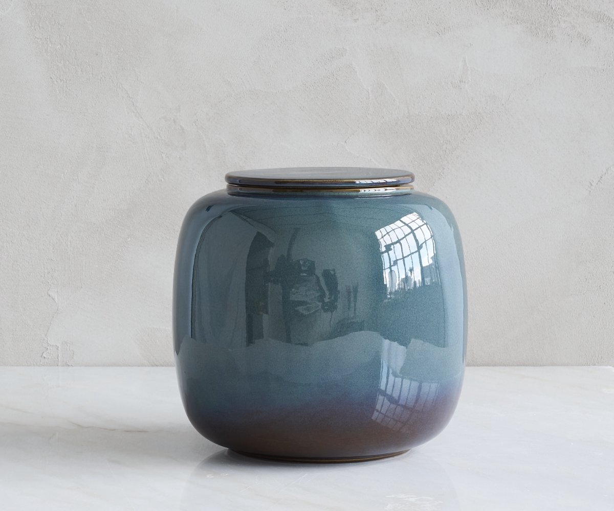 SERES Keramische Urn - Handgemaakt - Groen / Blauw - 3.7 Liter - Grote Crematie Urn voor Volwassene - Inclusief Aszak