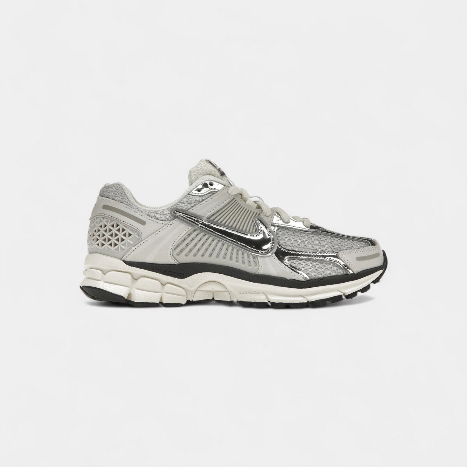 Nike Zoom Vomero 5 Photon Dust Metallic Grijs