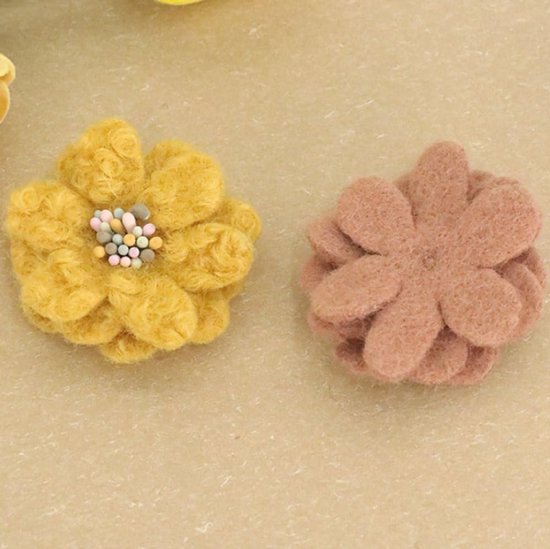 50 stuks kleine kunstmatige bloemhoofden bruiloft woondecoratie accessoires 4 cm bloemhoofden esthetische faux bloemen decor ambachten, geel — afbeelding 4