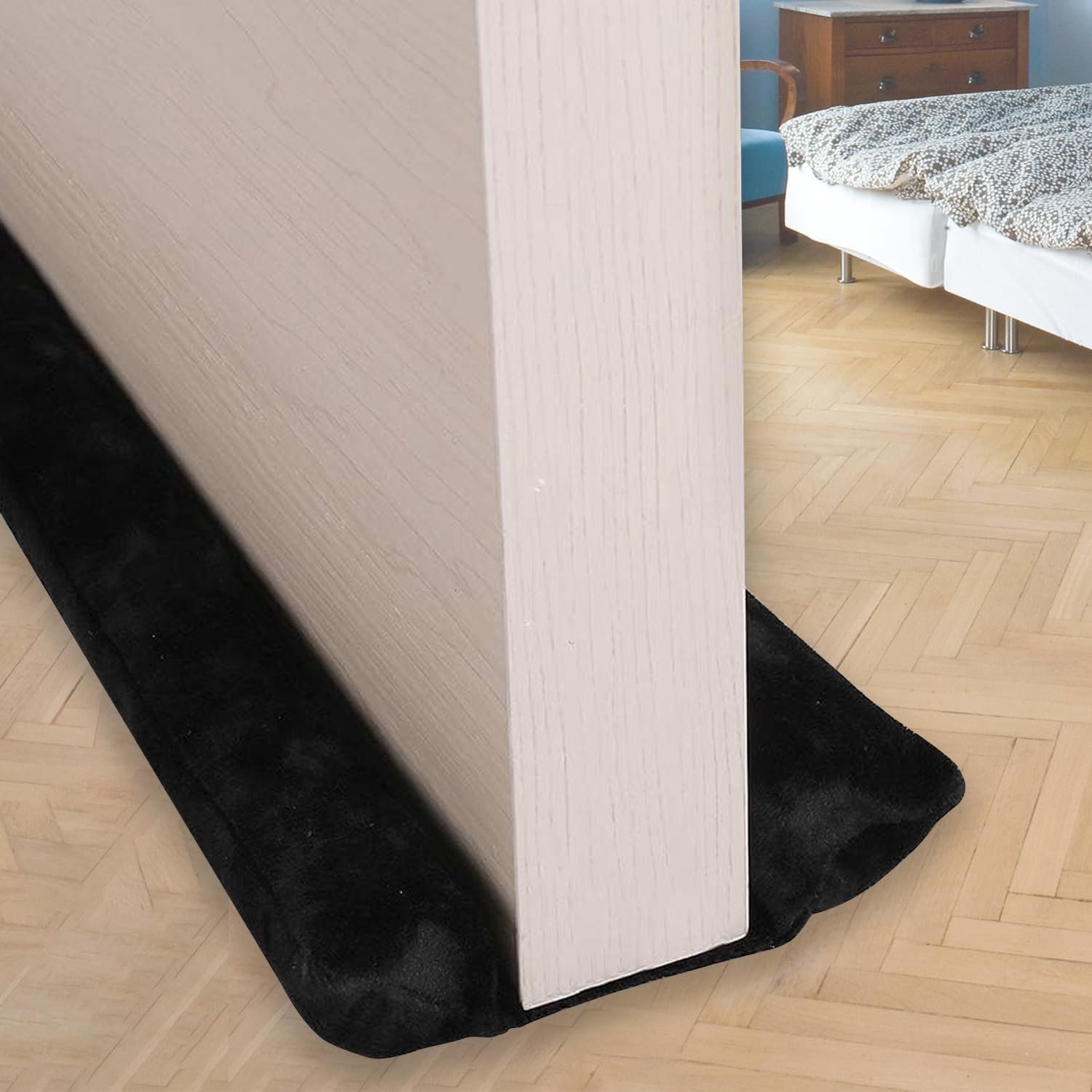 Tochtstrip voor onder de deur – Afdichtstrip voor de deurspleet – Verstelbaar – Geluidsisolatie & geluidsreductie – Wind- & stofbestendig – Houdt licht en lucht tegen – 4 cm x 92 cm – Zwart