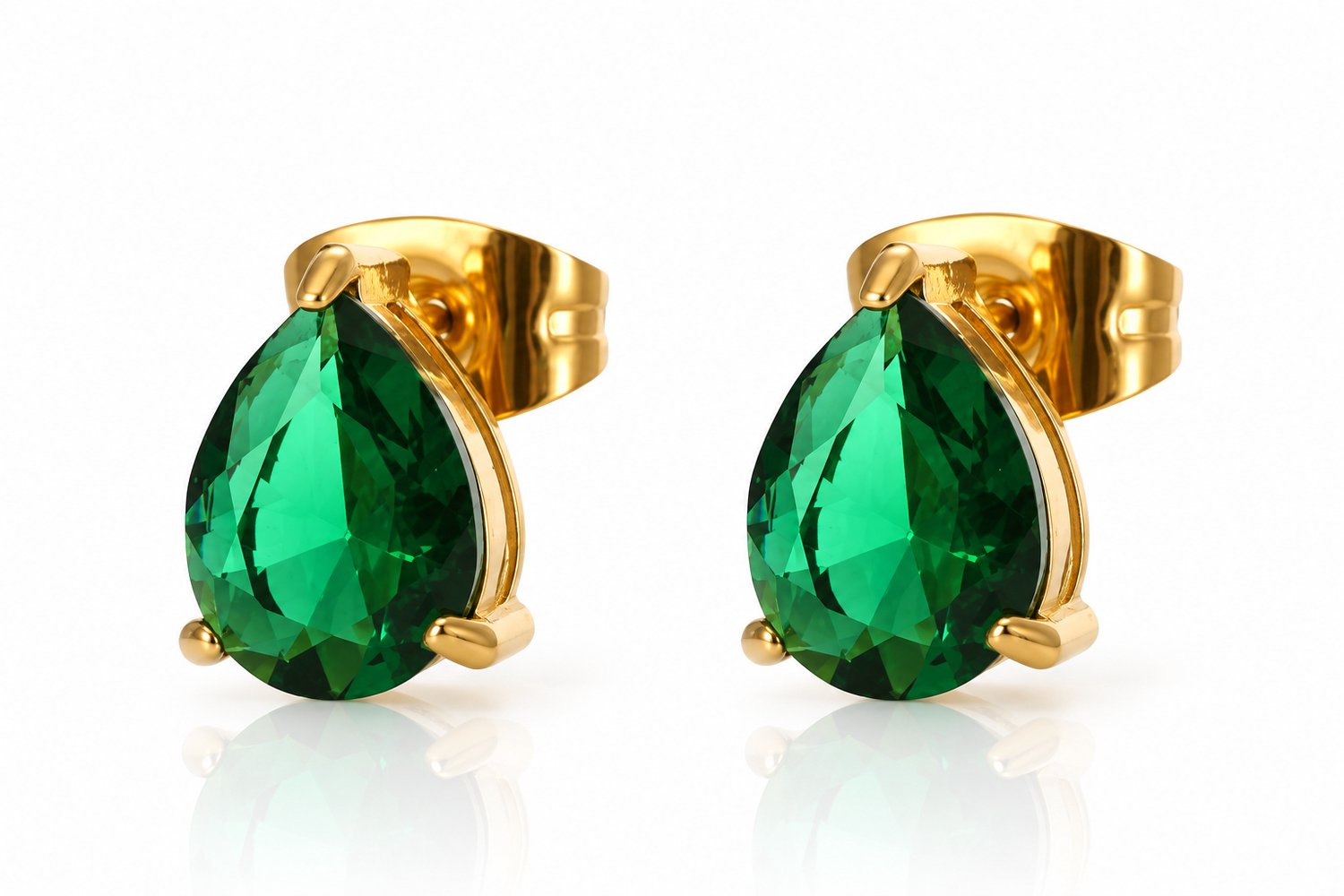 Maevi® Geboortesteen Oorbellen - Maand: Mei - Kleur: Goud - Oorknopjes / Oorbellen - Hoge Kwaliteit - RVS / Roestvrijstaal / Stainless Steel - Incl. Luxe Verpakking - Sieraden Vrouwen / Dames / Moeder - Geboorte Cadeau / Kraamcadeau