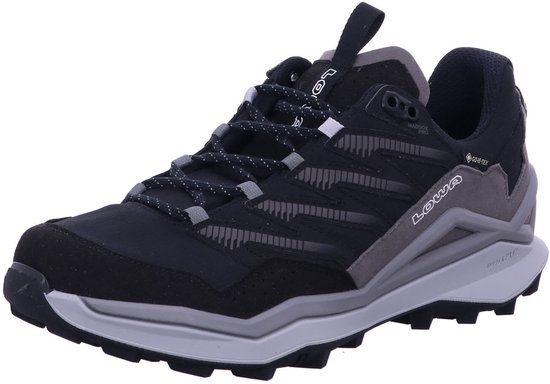 Zwarte Lowa Maddox Pro wandelschoen, zijaanzicht met Gore-Tex logo en grijze accenten.