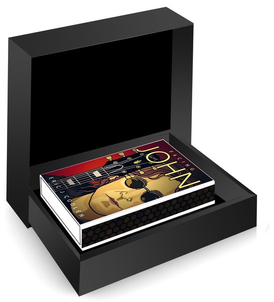 Het boek 'Facing John' door Eric J Coolen in een open luxe zwarte geschenkdoos.