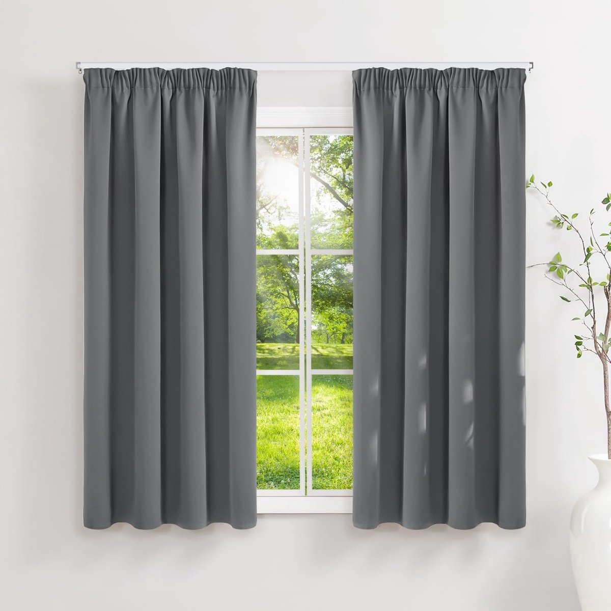Gordijnen met plooiband, ondoorzichtig, lichtgrijs, verduisteringsgordijnen, set van 2, 160 x 140 cm (H x B) voor railsysteem, thermische gordijnen, koudebescherming, schuifgordijnen voor