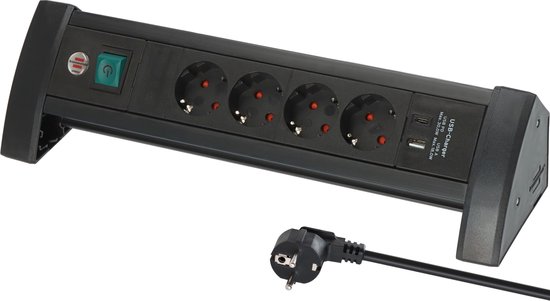 Zwarte stekkerdoos met 4 stopcontacten en 2 USB-poorten, met aan/uit-schakelaar en een stekker.