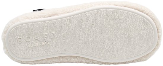 Onderkant van off-white pantoffel met profielzool en het reliëflogo Scapa Homewear Made in Spain.