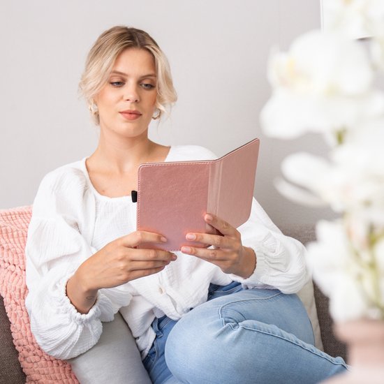 imoshion E-reader Hoesje - Geschikt voor Kobo Libra Colour - Vegan Leather Bookcase - Rosé Goud van iMoshion — afbeelding 3