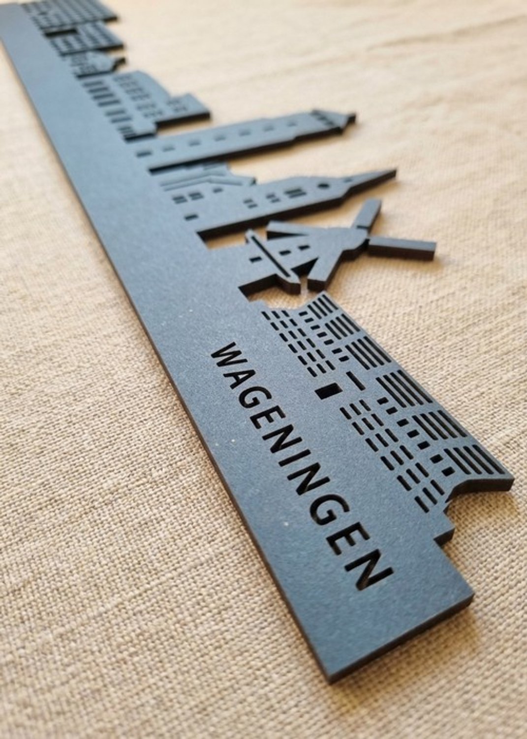Houten Skyline Wageningen | Wanddecoratie voor aan de muur | Blauw MDF | 100 x 19 cm