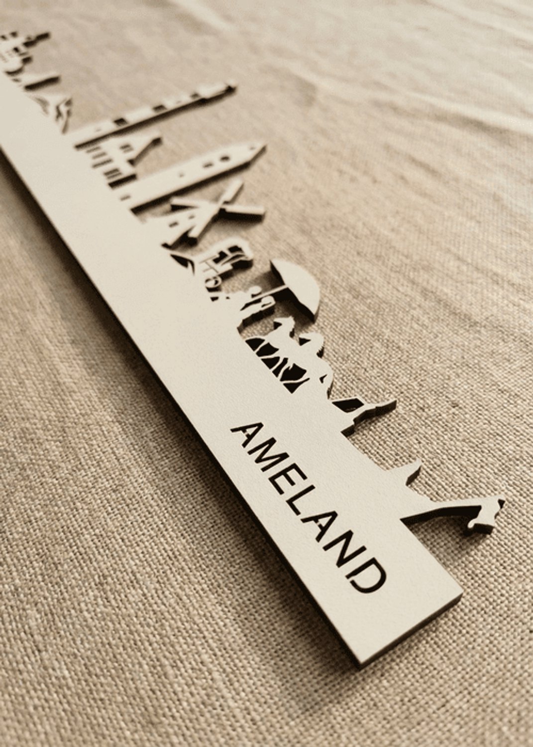 Houten Skyline Ameland | Wanddecoratie voor aan de muur | Wit MDF | 100 x 20 cm