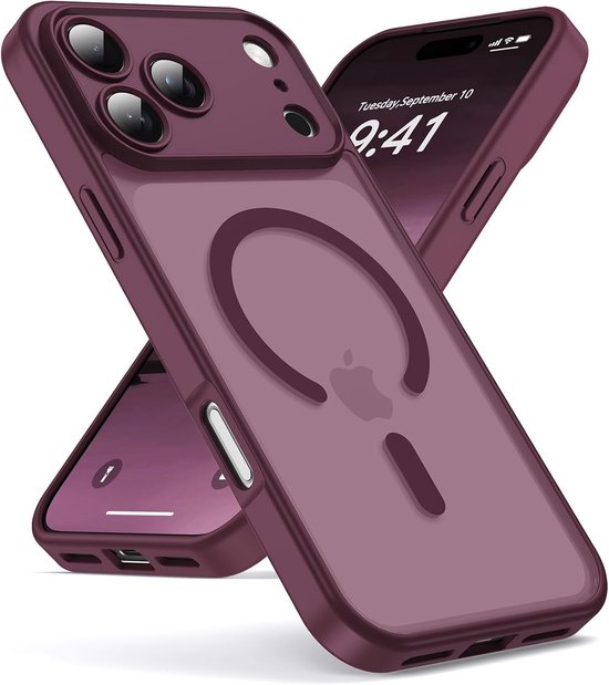 Deux coques d'iPhone bordeaux croisées, avec cercle MagSafe magnétique.
