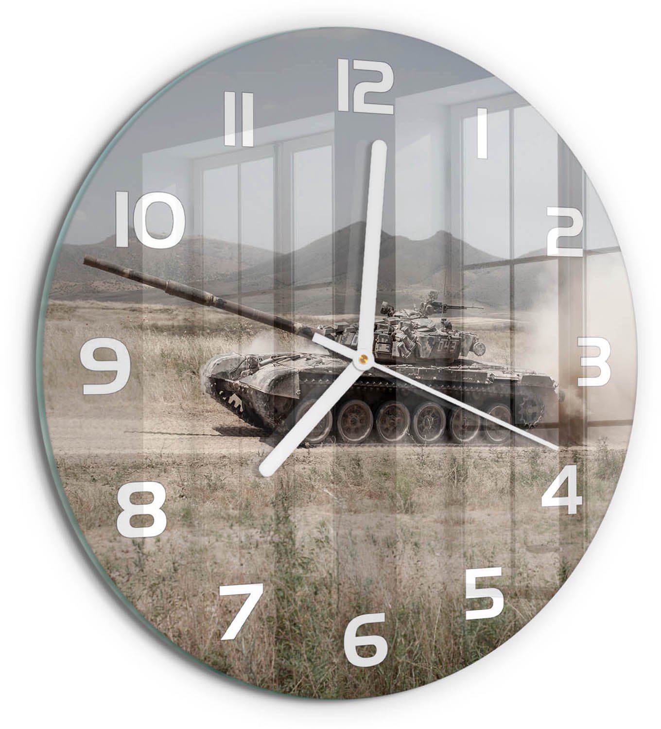 TULUP Wandklok - Tank in de woestijn Decoratieve Glazen Klok - fi30 cm - Beige Glazen Wandklok Design - Witte handen - Ronde Klok - Glazen Klok Met Print - Wandklok Glas Met Motief
