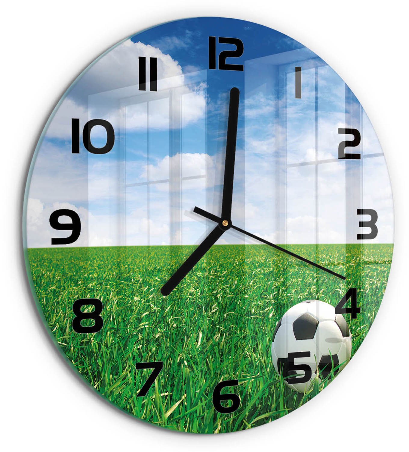 TULUP Wandklok - Voetbal op het grasveld Moderne Wandklok Glas - fi30 cm - Groente Wandklok Glas Decoratie - Zwarte handen - Ronde Klok - Glazen Wandklok Design - Klok Glas Met Opdruk
