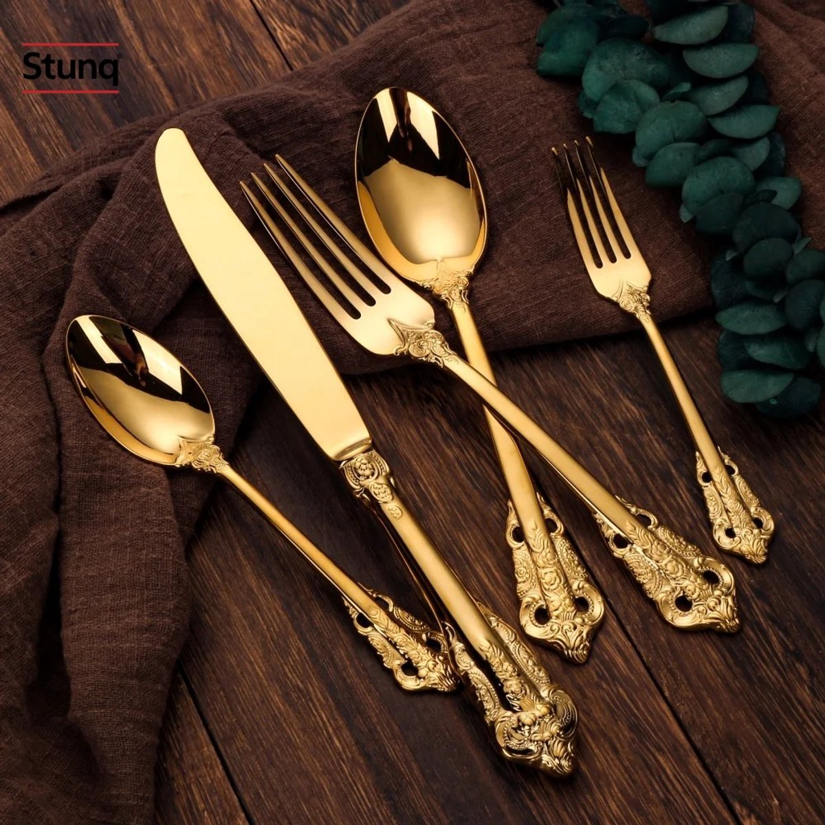 Stunq® Vergulde Bestekset 5-delig – Luxe RVS Bestek met Barokke Handgrepen