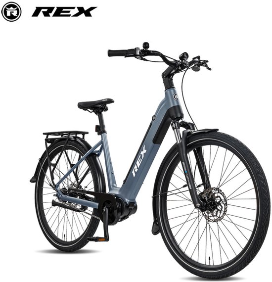 Blauwe REX Commuter+ elektrische damesfiets met middenmotor, 28 inch wielen, bagagedrager en SHIMANO 7 versnellingen.