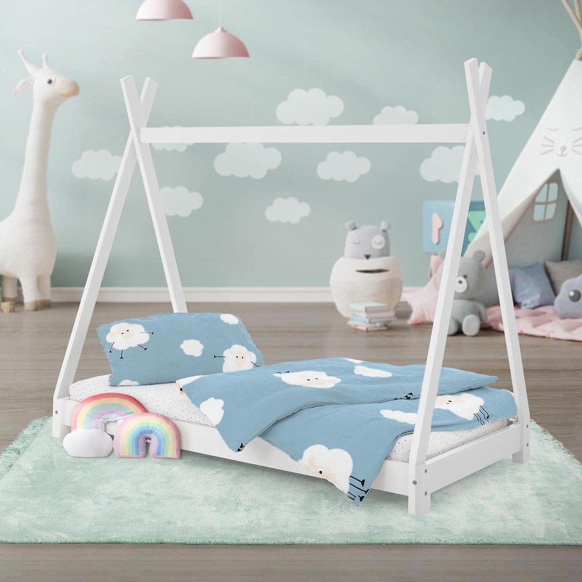 Tipi kinderbed 70x140 cm in wit is een indianenbed van massief hout met lattenbodem Dit huisbed voor zowel jongens als meisjes heeft een speelbedframe in tentvorm ideaal voor de kinderkamer