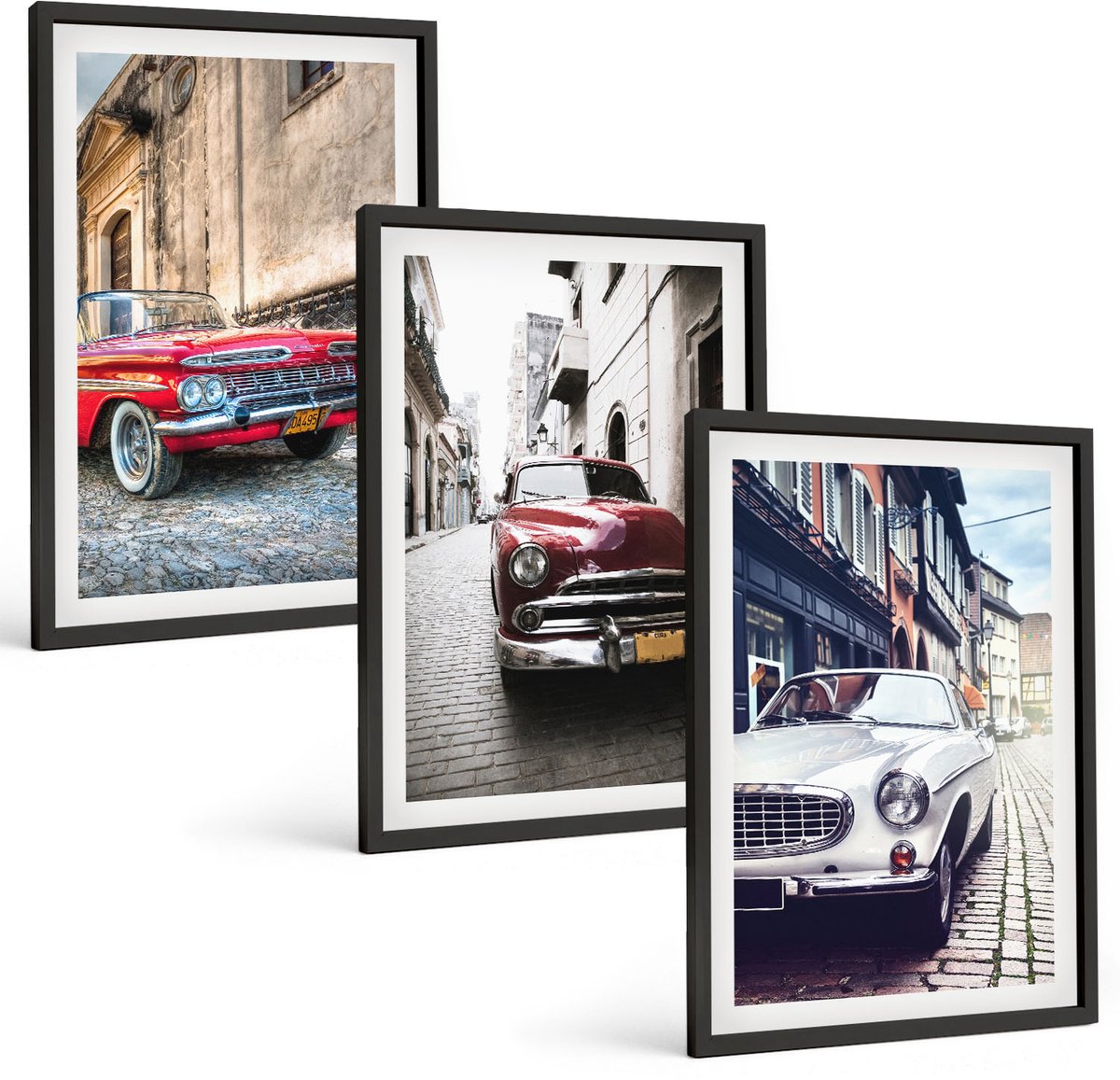 Coloray 3-Delige Schilderij Set - Klassieke Auto'S In Verschillende Kleuren Op De Straten Van De Stad. - 40 x 60 cm - Stijlvolle Muurdecoratie - Slaapkamer - Woonkamer Decoratie