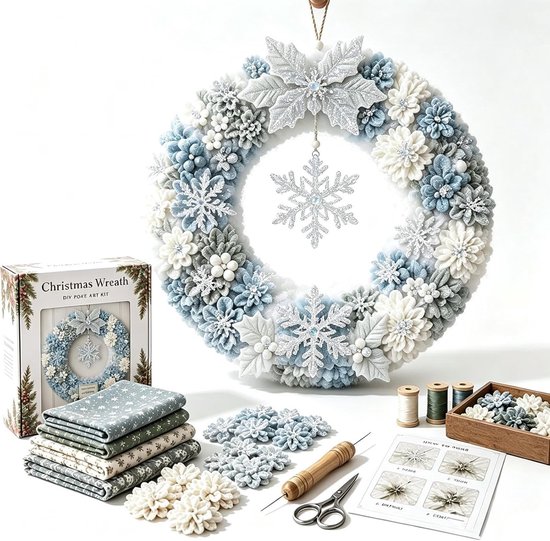 DIY Kerstkrans knutselpakket met ijsblauwe en witte bloemen, sneeuwvlokken en glinsterende decoraties.