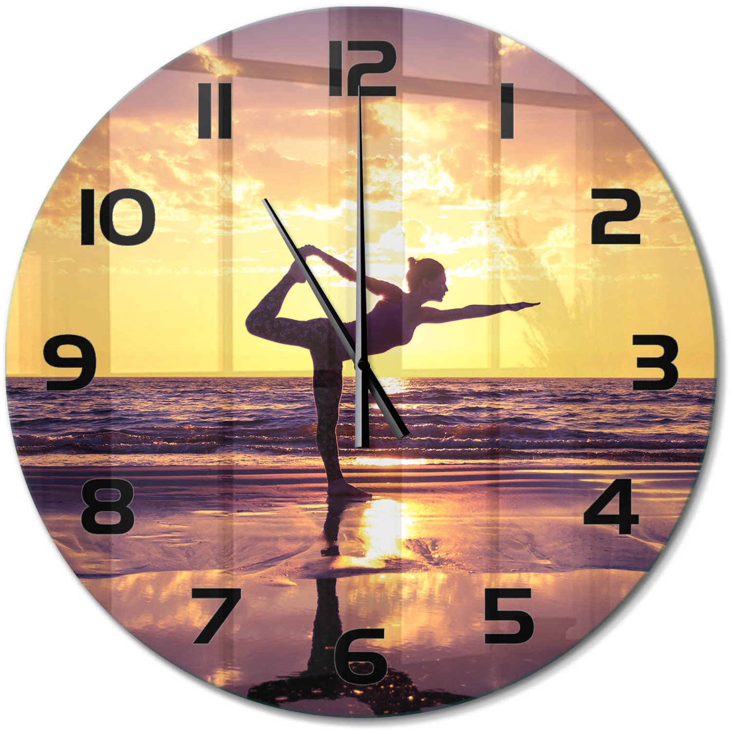 TULUP Wandklok - Yoga op het strand Glazen Wandklok Design - fi60 cm - Geel Klok Glas Met Opdruk - Zwarte handen - Ronde Klok - Wandklok Glas Met Motief - Decoratieve Glazen Klok