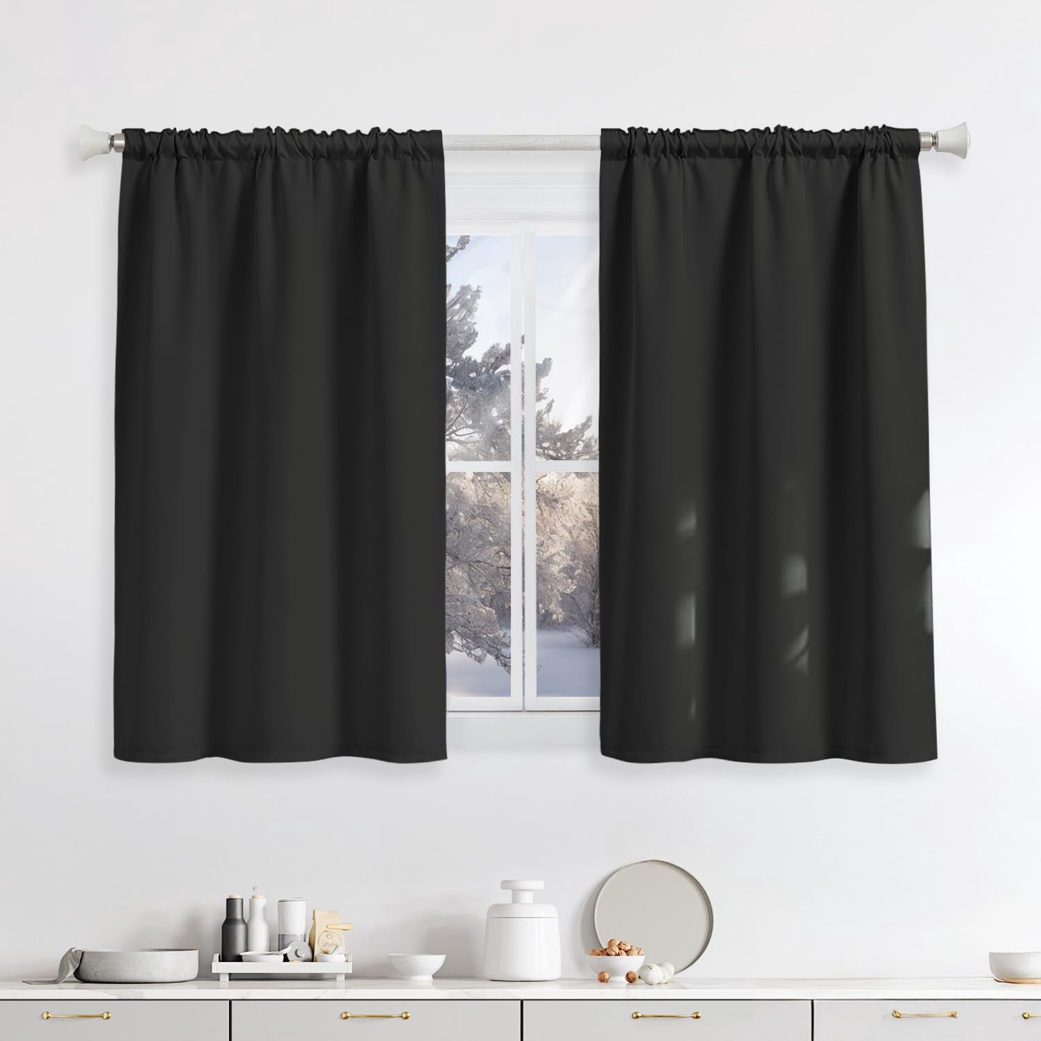 Famanu Thermogordijnen set van 2 stuks, isolerend 90x120 cm, verduisterend en anti-UV, ideaal voor slaapkamer en woonkamer, stijlvol zwart en perfect voor temperatuurregulatie