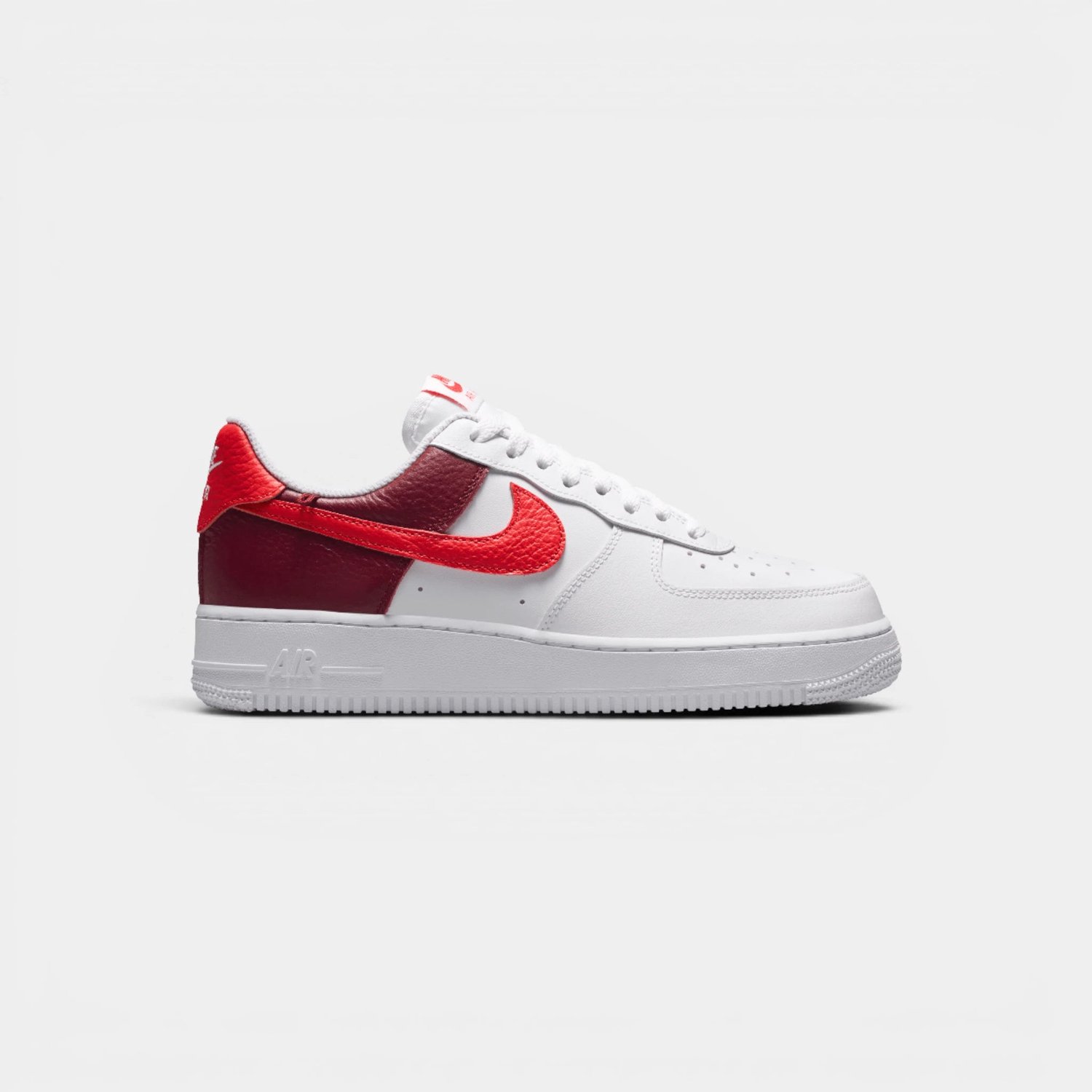 Nike Air Force 1 Low ’07 Light Crimson Charm Bracelet Wit