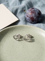 Luxe Oorknopjes Dames Zilverkleurig – Premium Stainless Steel Jewellery Zilver Kleurig Hartjes – Cadeautje Meisje - My Alma Serie – Kleine Hartjes (0.9 cm) Oorbellen – Perfect Cadeau voor Vrouw