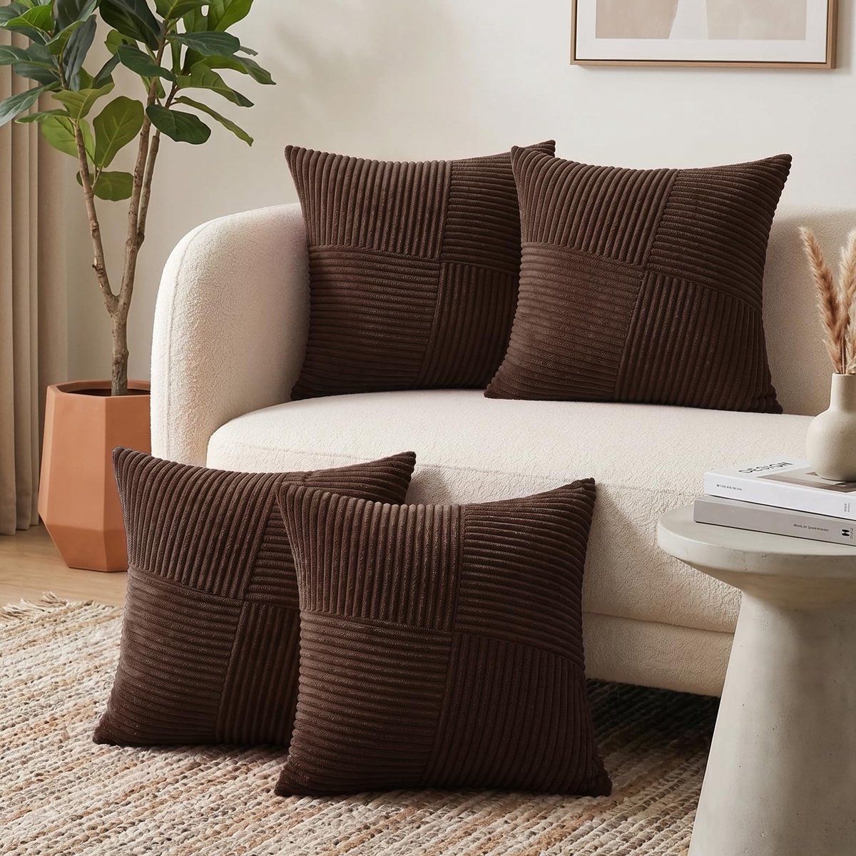 Famanu Donkerbruine decoratieve kussenhoezen, set van 4, zachte corduroy gestreepte pinwheel patchwork, getextureerde kussenhoezen, effen, boho, boerderij, kussenslopen voor bank, slaapkamer