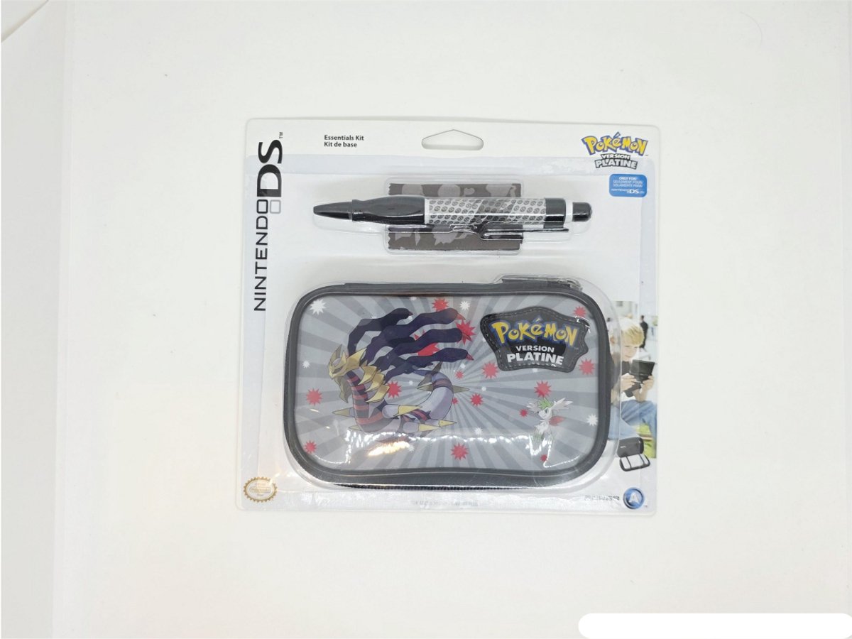 Nintendo DS - Essentials Kit - Pokemon Version Platine - New