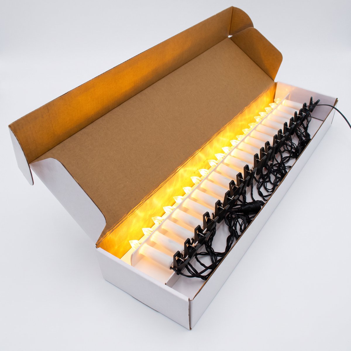 Levensechte Nordmann Kerstboom 180cm (zeer luxe en vol: 1.915 takjes, incl. 990 realistische takjes) - incl. 20 LED Kaars lampjes - 3 jaar Garantie - Unieke Natuurlijke Structuur - Zeer makkelijk op te zetten - Nederlands Design van Christmas1967 – foto 6