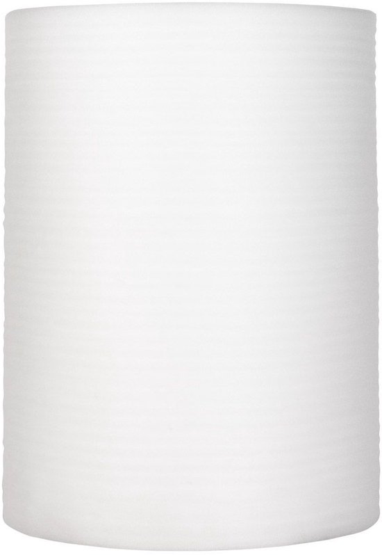 Witte schuimfolie rol met een gladde, gesloten cel textuur, geïsoleerd op witte achtergrond.