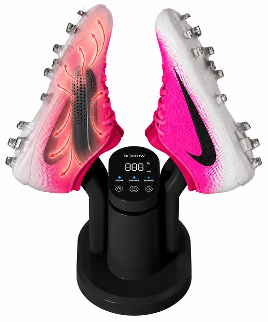 Zwarte NEXROW schoendroger met een roze en witte voetbalschoen aan de linkerkant, die roze luchtstromen toont. Rechts een roze en witte voetbalschoen.