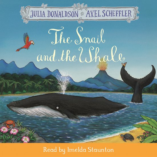 Couverture du livre 'Le escargot et la baleine' avec une baleine jaillissant de l'eau, un crabe, des fleurs et une tortue sur une plage avec un volcan en arrière-plan.