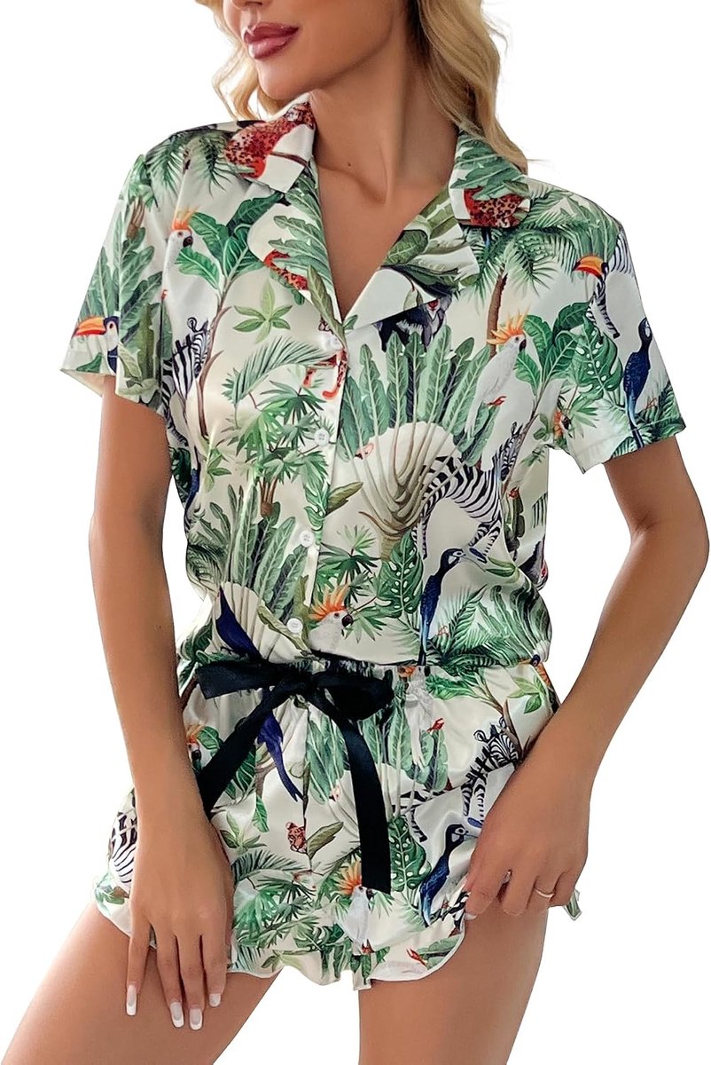 Pyjamaset voor dames, zacht, tweedelig, korte mouwen, zomernachtkleding met knoopsluiting, trekkoord shorts en ruches zoom