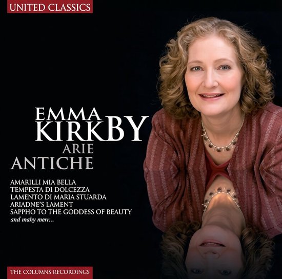 Portret van Emma Kirkby met blonde krullen, een bruine jas en ketting. Tekst: UNITED CLASSICS, EMMA KIRKBY, ARIE ANTICHE, en muzieklijst.