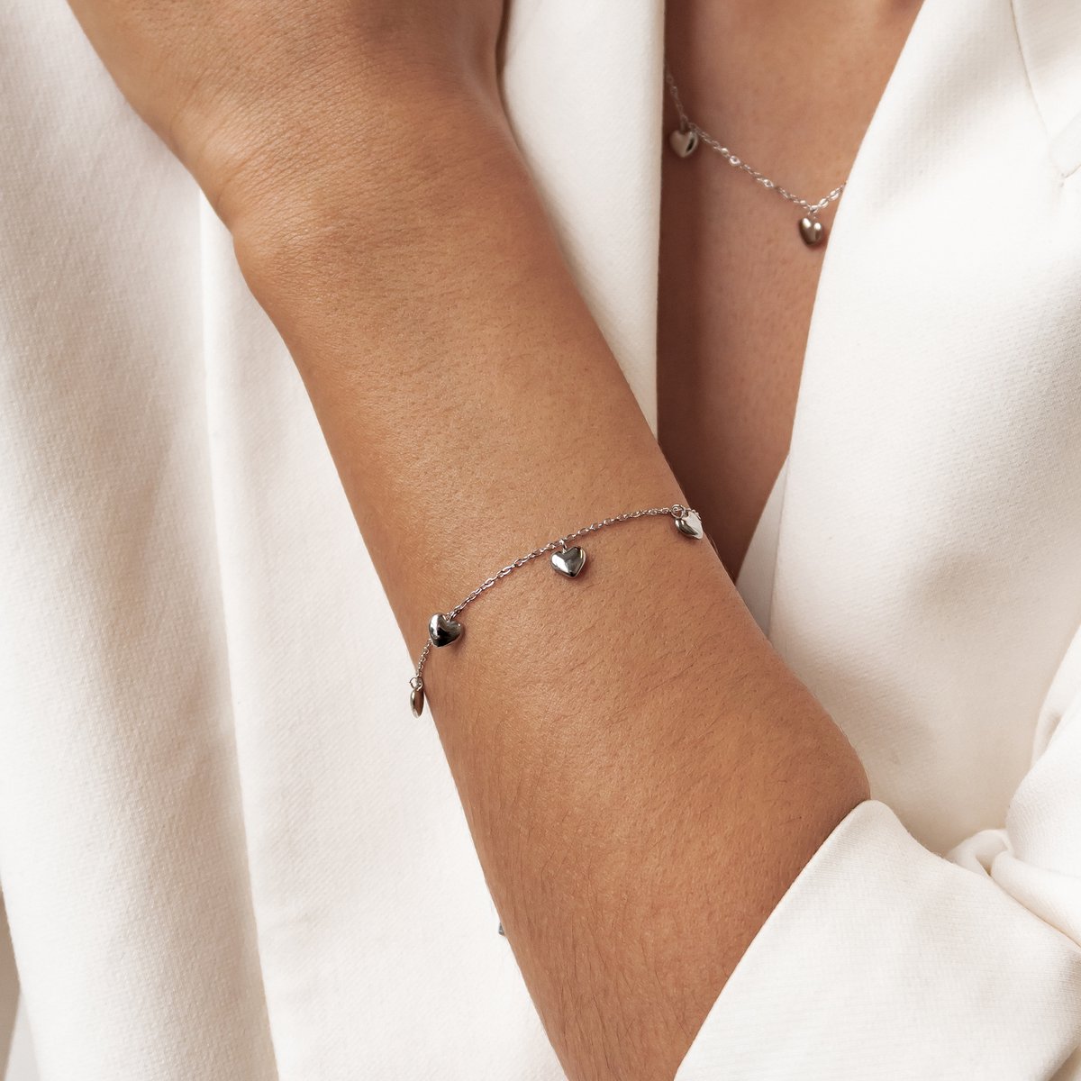 Hey Happiness Hartjes Armband Dames - RVS - Zilver - Chunky Bedelarmband met Hartjes - Waterproof - Verstelbaar - Valentijnscadeau Voor Haar