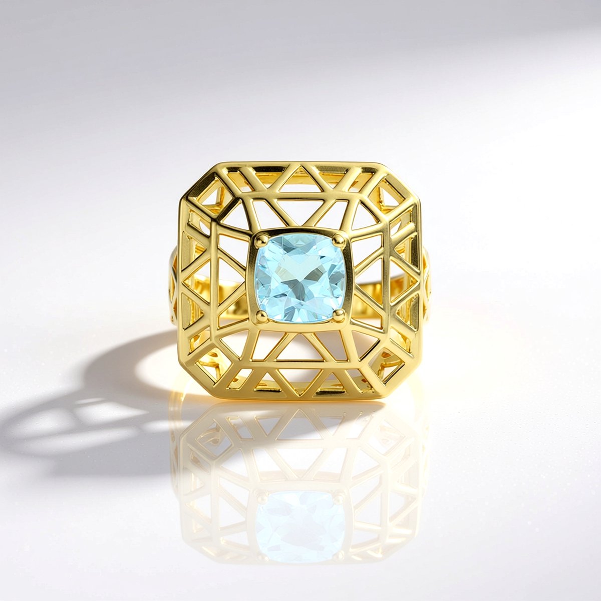 Cavill - Zilveren ring met vergulde 925 sterling - 1,71 ct hemelblauwe topaas (antiek kussenslijpsel) - Modern rasterpatroon - Elegante sieraden