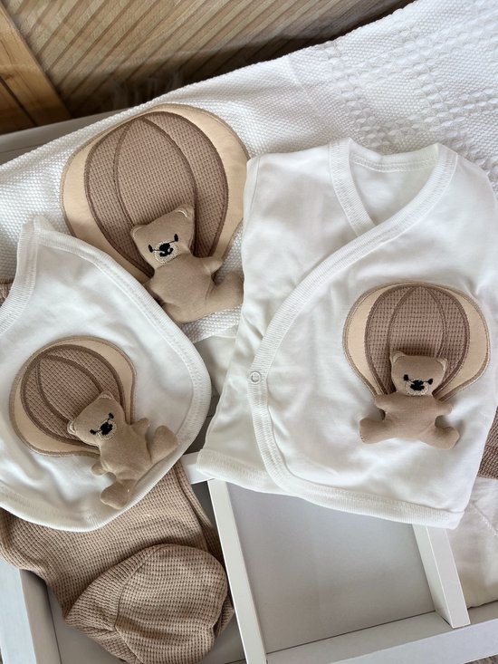 Luxe 10 delige set met deken -geschenkdoos-100% katoen-new born set- babyshower-kraam cadeau - boy girl -bruin beige-beer ballon- 0 tem 4 maanden — afbeelding 5