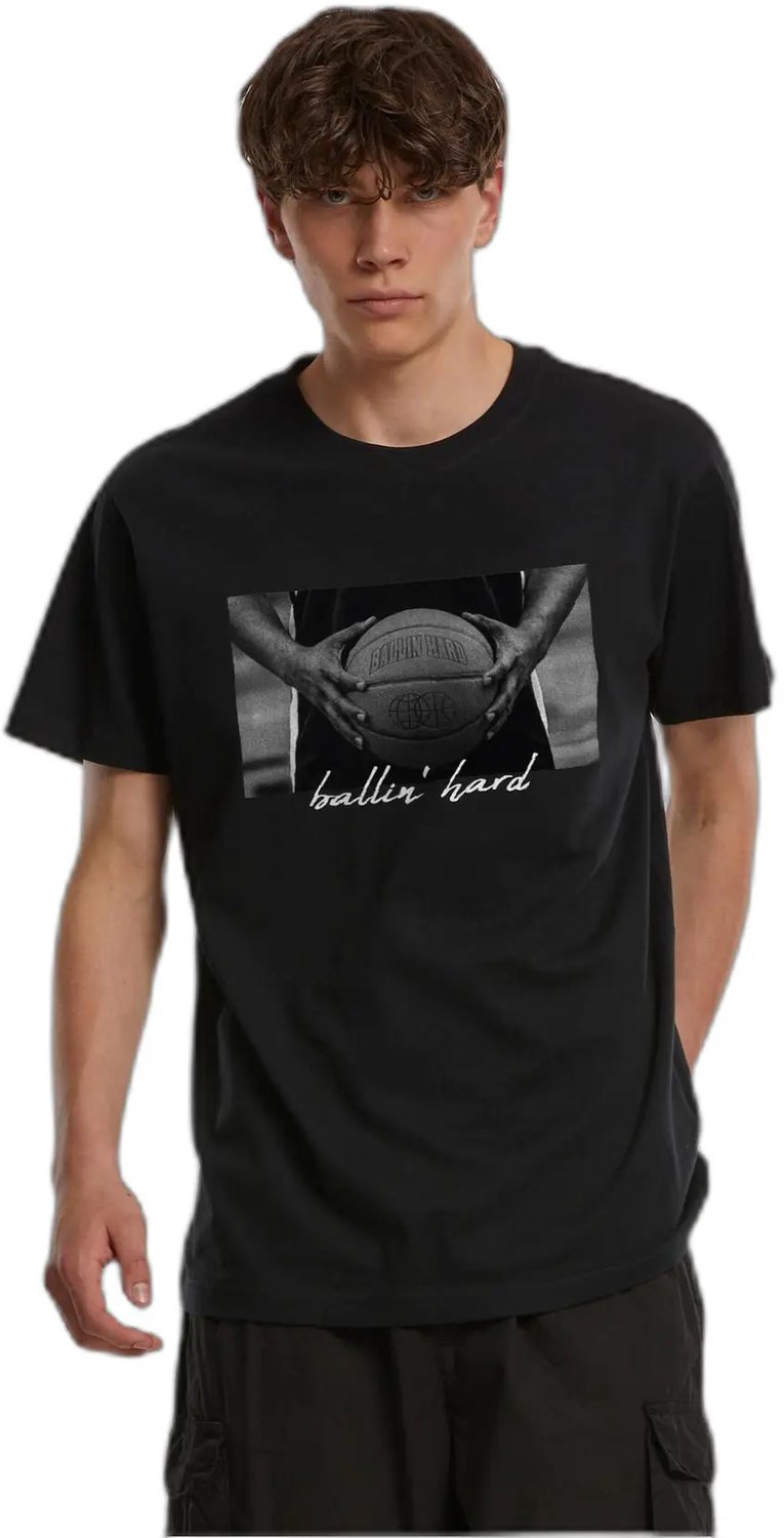 T-shirt Mister Tee Ballin Hard Zwart