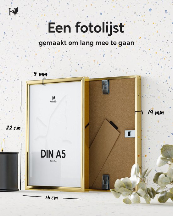 Gouden A5 fotolijst met afmetingen 22x16 cm, 9 mm dik, en 14 mm diep.