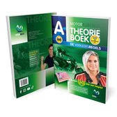 Motor theorieboek met op de voorkant een motorrijder, een rijbewijs en een blonde vrouw met motorjas. Met de tekst 'Motorrijbewijs Theorieboek De Verkeersregels'.