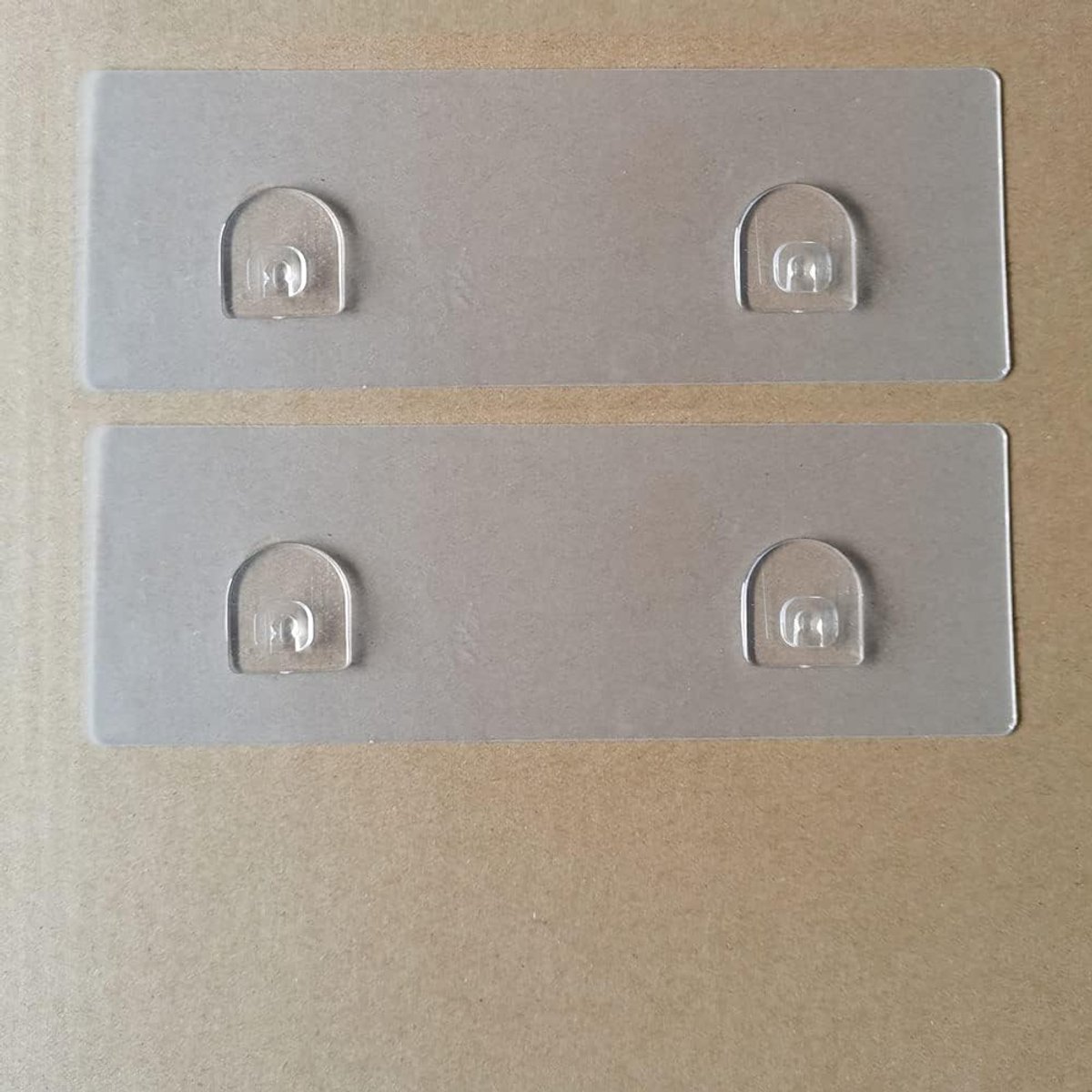 2 Stukken zelfklevende accessoires