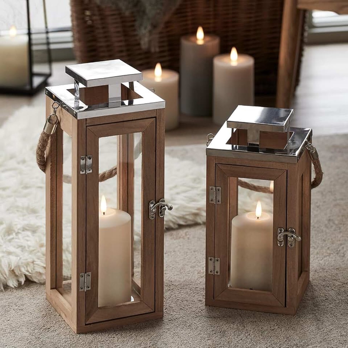 Houten lantaarns met LED-kaars, werkt op batterijen, met timer, echt houten lantaarn, voor binnen, met timer, verlichting, kaars, terras, balkon, 26 cm en 34 cm